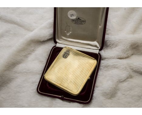 An interesting and fine early 20th century German gold cigarette case from Johann Wagner & Sohn, the line engraved square hin