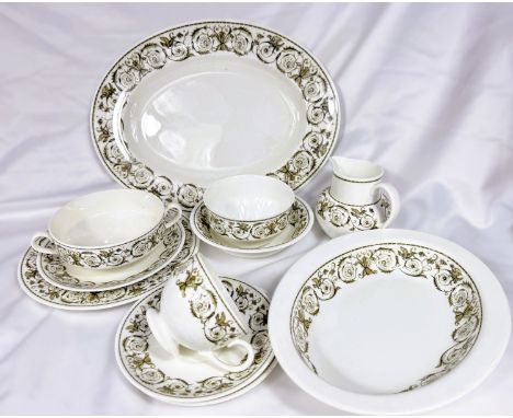 A large Wedgwood 'Perugia' dinner and tea service.
