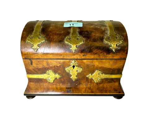 A 19th century burr walnut dome top tea caddy with brass fittings, 2 internal compartments, length 23cmCondition report:Metal