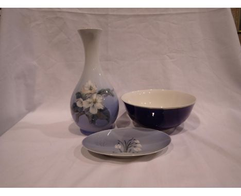 Royal Copenhagen bowl, D: 16 cm, vase, H: 22 cm, and oval tray, L: 16 cm (3), no cracks or chips. UK P&amp;P Group 2 (£20+VAT