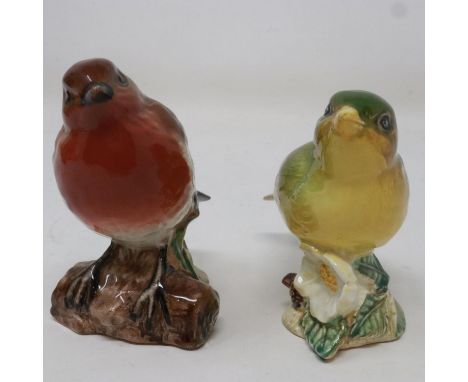 Two Beswick birds, Greenfinch and Robin, no cracks or chips, H: 80 mm. UK P&amp;P Group 1 (£16+VAT for the first lot and £2+V