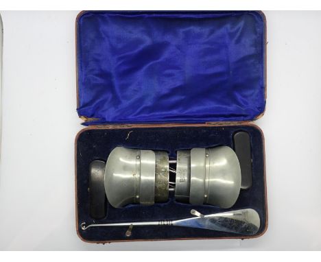Eglentine hunting boot accoutrements set in leather case. UK P&amp;P Group 2 (£20+VAT for the first lot and £4+VAT for subseq