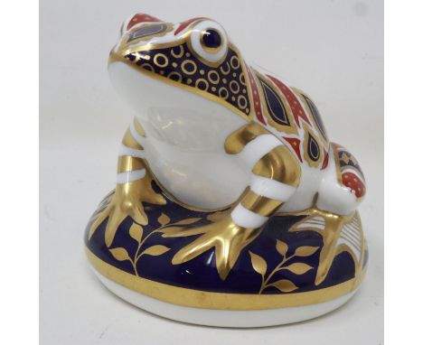 Royal Crown Derby Imari frog on lily pad paperweight, no cracks or chips, H: 80 mm. UK P&amp;P Group 1 (£16+VAT for the first