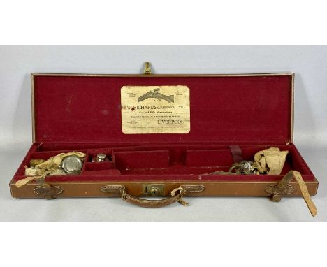 VINTAGE LEATHER GUN CASE, the interior with labels for W. Richards (Liverpool Limited) Gun and Rifle Manufacturers, and with 