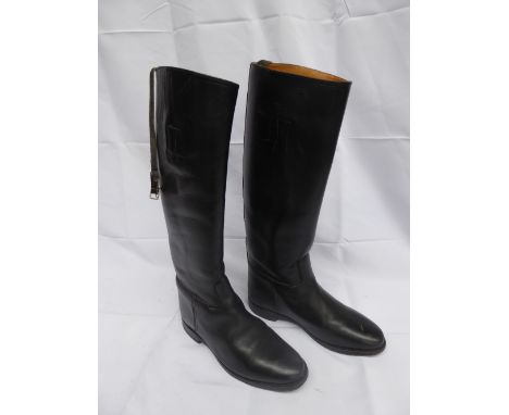 Pair of black leather hunting boots, size 7&nbsp; &nbsp;Estimate&nbsp; £30-50