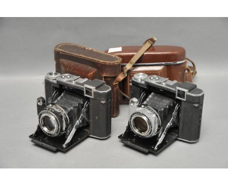 Two Zeiss Ikon Super Ikonta 532/16 Camera, both in maker's cases (2)