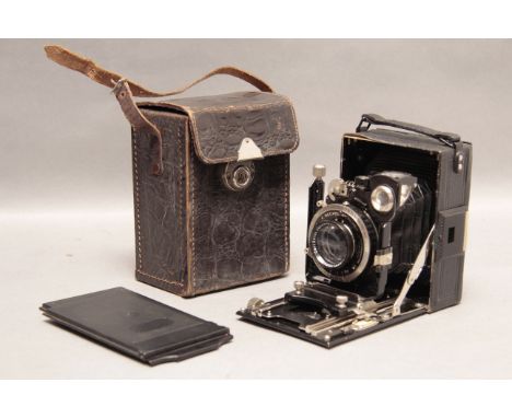 Certo Certotrop Camera, with a Tessar lens, case and filmholders