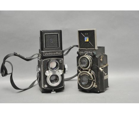 A Voigtländer Superb TLR Camera, together with a Yashica MAT (2)