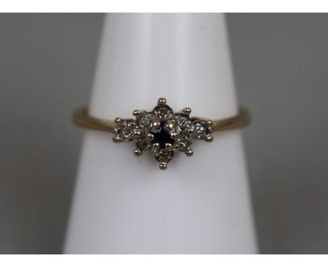 Gold diamond and sapphire set ring - Approx size: O 