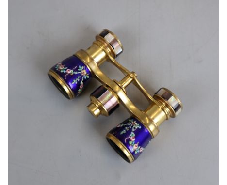 Set of Lamire opera glasses with enamel and mother-of-pearl 