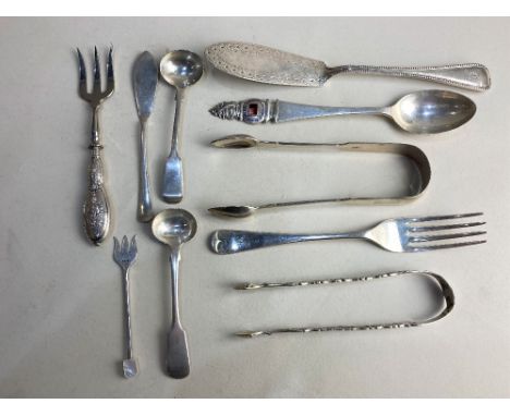 A pair of Victorian silver fiddle pattern sugar tongs, maker Robert Williams &amp; Sons, Exeter 1847, a Mappin and Webb comme