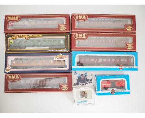 A group of OO gauge passenger coaches by BACHMANN and AIRFIX together with a pair of American outline HO gauge items; a BACHM