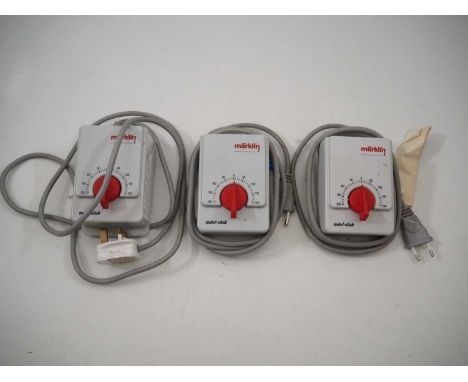 A group of MARKLIN Z gauge controllers - VG unboxed (3)