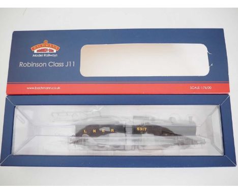A BACHMANN OO gauge 31-318 Robinson Class J11 steam loco in LNER black livery - VG/E in G/VG box