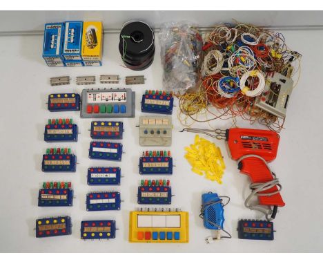 A large selection of MARKLIN HO gauge model railway accessories to include wiring, switches, switch panels etc - G/VG (mostly