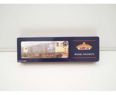 A BACHMANN OO gauge 32-040DS Class 20 diesel locomotive in BR green livery - DCC sound fitted - VG/E in G/VG box