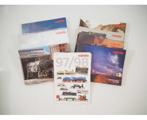 A quantity of MARKLIN model railways magazines and catalogues (Q)