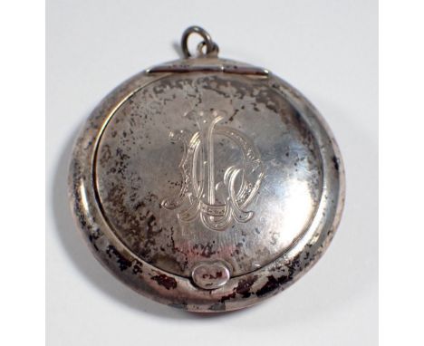 A silver compact with mirror to lid, Birmingham 1916, 5cm