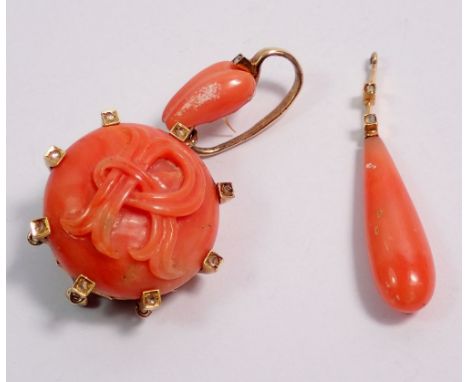A coral pendant engraved R in yellow metal mount, 4.5cm drop, plus a singe coral drop earring
