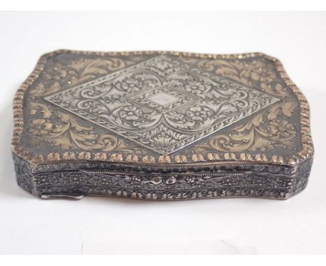 A continental silver snuff box with gold edging, 80g, 8 x 5.5cm