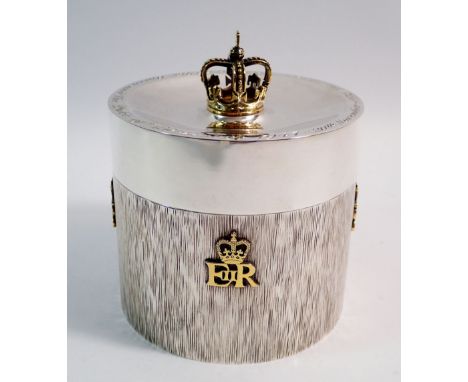 A silver commemorative tea caddy made by Carrington for Queen Elizabeth II silver wedding anniversary 1972, 13cm tall, London