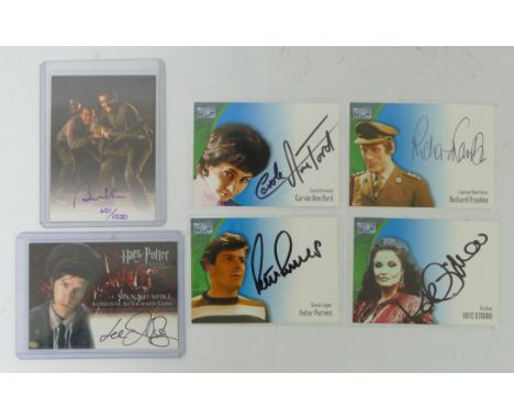 A mixed collection of 6x autograph cards to include signatures from Doctor Who, Harry Potter, and Army of Darkness Sold on be