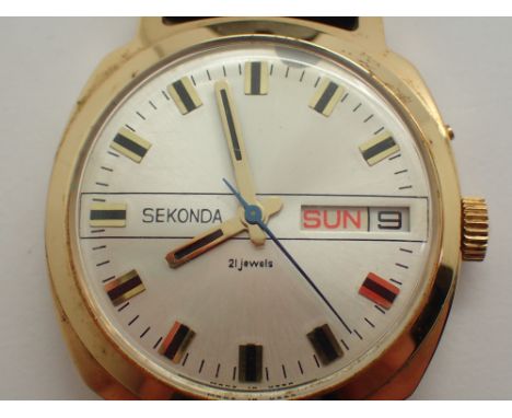 Sekonda gents manual wind vintage gold plated wristwatch with day and date