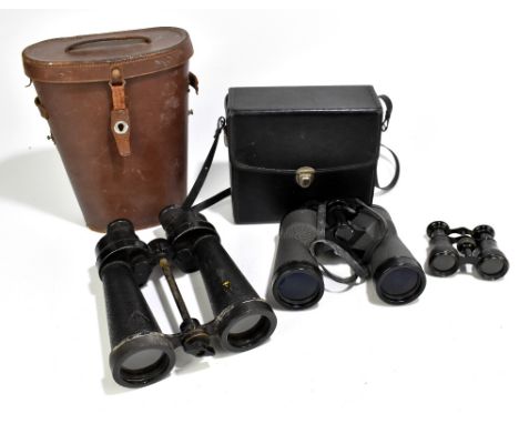 BARR &amp; STROUD OF GLASGOW &amp; LONDON; a cased pair of military issued 7X binoculars with broad arrow mark, serial no.190