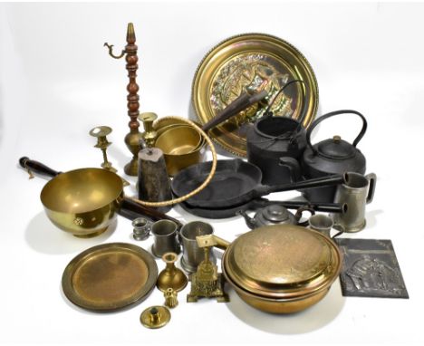 A mixed group of metalware including graduated pans, iron teapot stamped ‘T. Sheldon & Co. No.2’, pewter, plaque featuring in