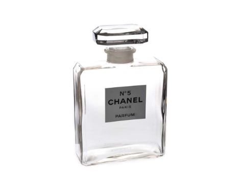VINTAGE NO. 5 CHANEL PERFUME BOTTLE.HEIGHT: 10½ INCHES.IN GOOD CONDITION.
