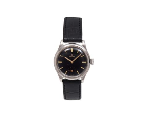A VINTAGE MEN’S OMEGA MANUAL WRISTWATCH. Black dial with Rhodium insert (tested).Brand: Omega Year: Circa 1935 Movement: Manu