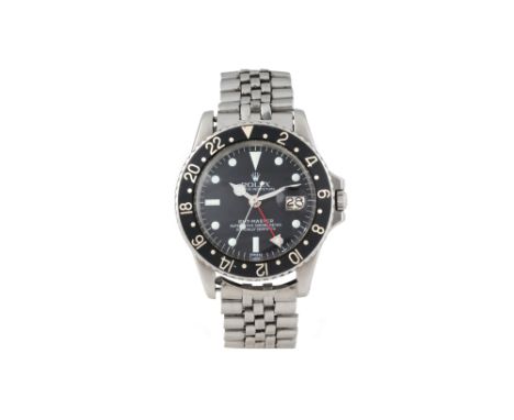 A MEN'S ROLEX STAINLESS STEEL AUTOMATIC GMT BRACELET WATCH GMT Master from 1966.Brand: Rolex Model: GMT-Master Case reference
