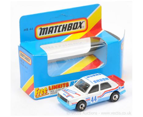 Matchbox Superfast MB44 Skoda 130LR Rally Car - white &amp; blue body with red &amp; dark blue racing number 44 Tampo Print, 