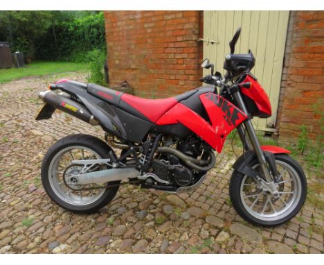 Barn find KTM Duke II 640 showing only 7,500 miles.The Duke II 640 Supermoto replaced the Duke I 620 which was the first stre