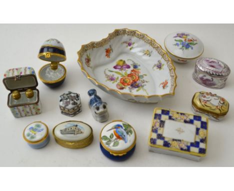 A Meissen porcelain lidded trinket box, floral decoration, 6.5cm diameter, together with a heart shape Dresden porcelain swee