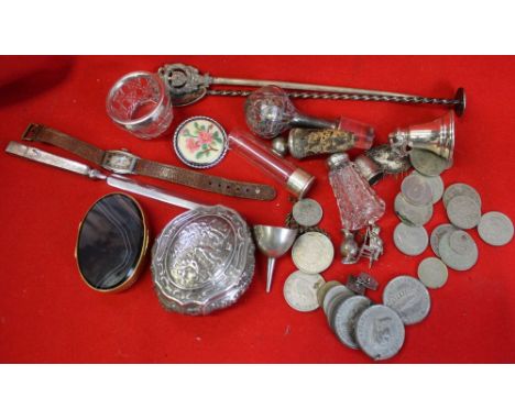 A Continental silver snuff box, an Odiot French silver skewer, coins etc.