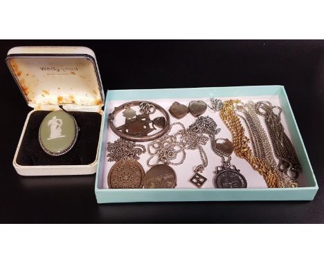 SELECTION OF SILVER JEWELLERYincluding a small hinged bangle, a floral decorated pendant on chain, a Victorian shilling set p