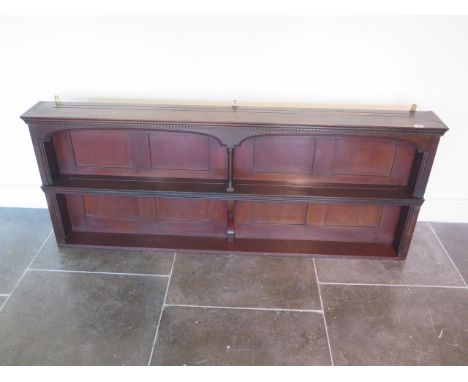 An Edwardian mahogany display shelf - height 64cm x 158cm x 17cm - in good polished condition 