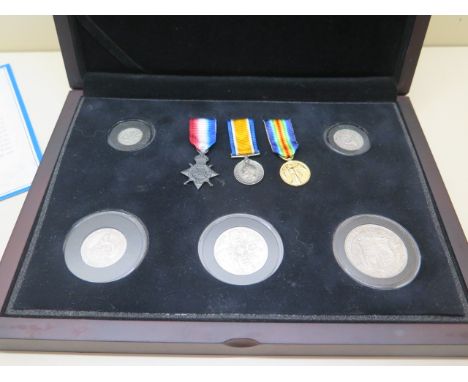 A First World War Centenary coin and medal collection Edition Limit 1914 with certificate and boxed 