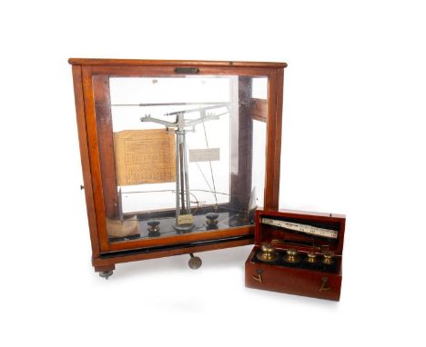 TWO CHEMICAL BALANCES, EARLY TO MID-20TH CENTURY the first by Paul Blunge of Hamburg, with plaquette no. ID 2190, the second 