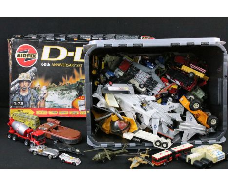 Collection of diecast models featuring ERTL, Hot Wheels, Tonka, Maisto, Corgi, Dinky, Motor Max, etc, with a small group of p
