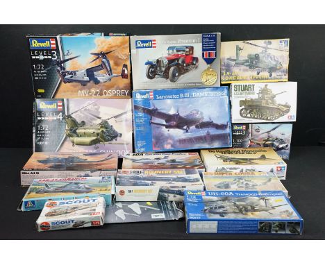 14 Boxed plastic model kits featuring 6 x Revell kits (sealed 1/72 UH-60A Transport Helicopter, 1/32 Rolls Royce Phantom I, 1