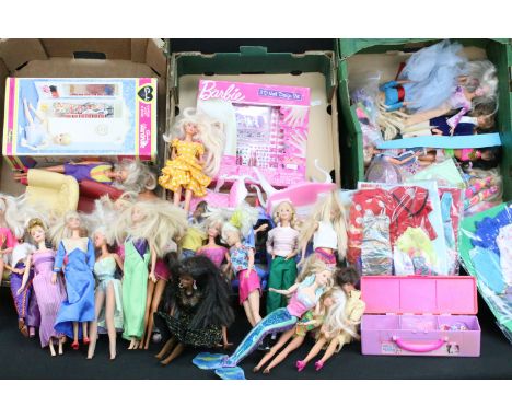 Collection of Barbie &amp; Sindy dolls and accessories to include boxed Pedigree Sindy Wardrobe, 38 x contemporary Mattel Bar