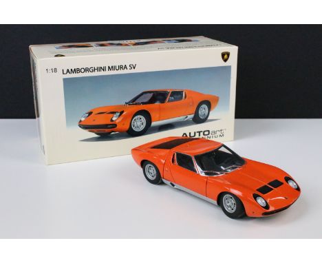 Boxed Autoart Millennium 1/18 74542 Lamborghini Miura SV diecast model in orange, ex