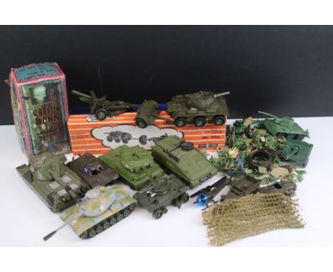 Quantity of military diecast models to include boxed Crescent Toys No. 2154 Saladin Armoured Patrol set and small selection o