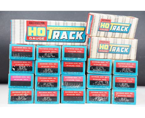 21 Boxed Bachmann HO gauge Track packs to include 1711 Straight Track, 1706 Curved Track, 17107 Curved Track etc, features du