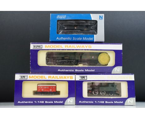 Three cased / boxed Dapol N gauge ND135B Leighton Hall G crest w lined green, ND004 14XX GWR Shirtbutton 1420 and ND204A 0-6-