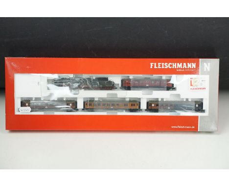 Boxed Fleischmann N gauge 781284 Zugset Pressen Gloria locomotive and coach set, complete
