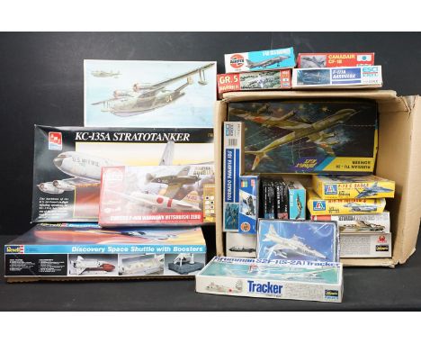 20 Boxed aviation related plastic model kits of varying scales to include Revell 1/144 Discovery Space Shuttle With Boosters,