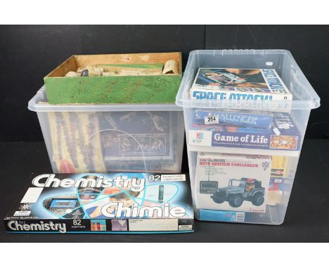 Quantity of mixed toys and games to include boxed 1/25 Airfix American Car Classics 1932 Chrysler Imperial, 1/24 Revell Nissa